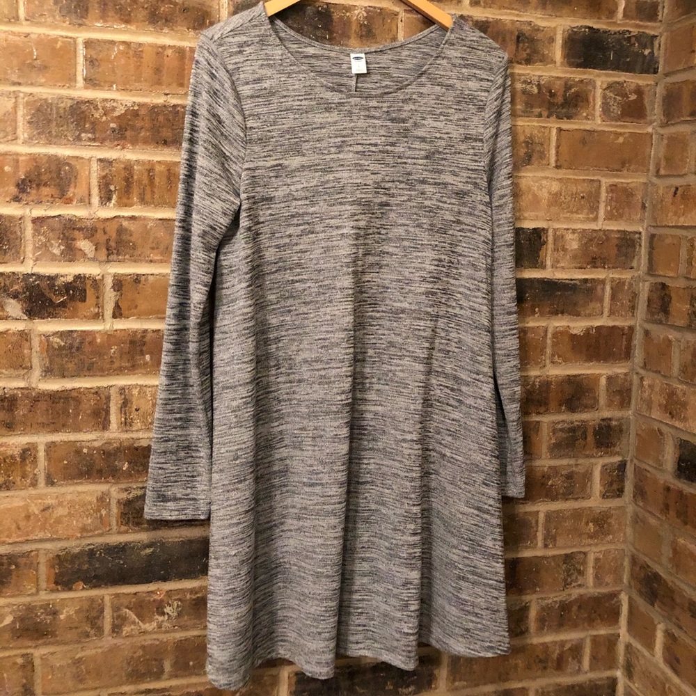 Old Navy gray long sleeved sweater dress